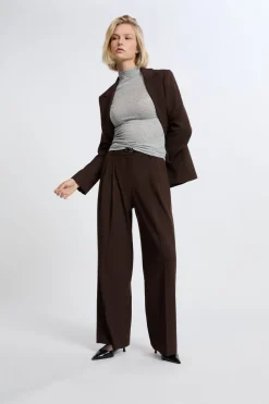 Pantalón ancho de sarga