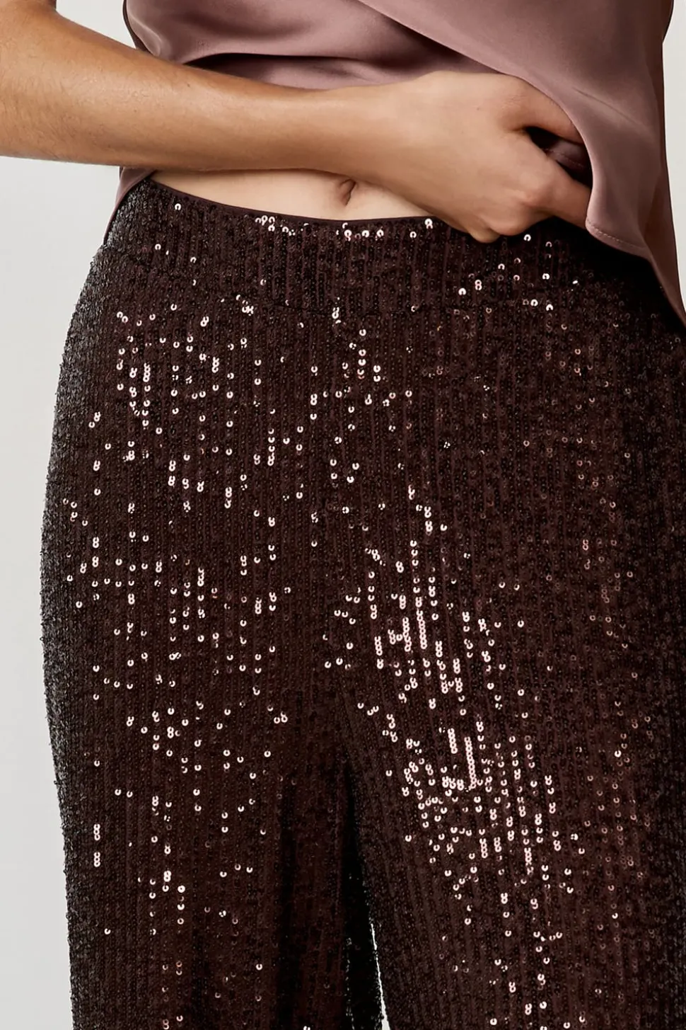 Pantalón corte ancho con lentejuelas