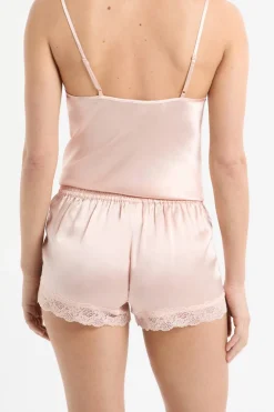 Pantalón corto de seda con detalles de encaje