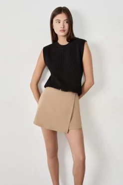 Pantalón corto liso