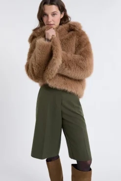 Pantalón corto tipo bermuda