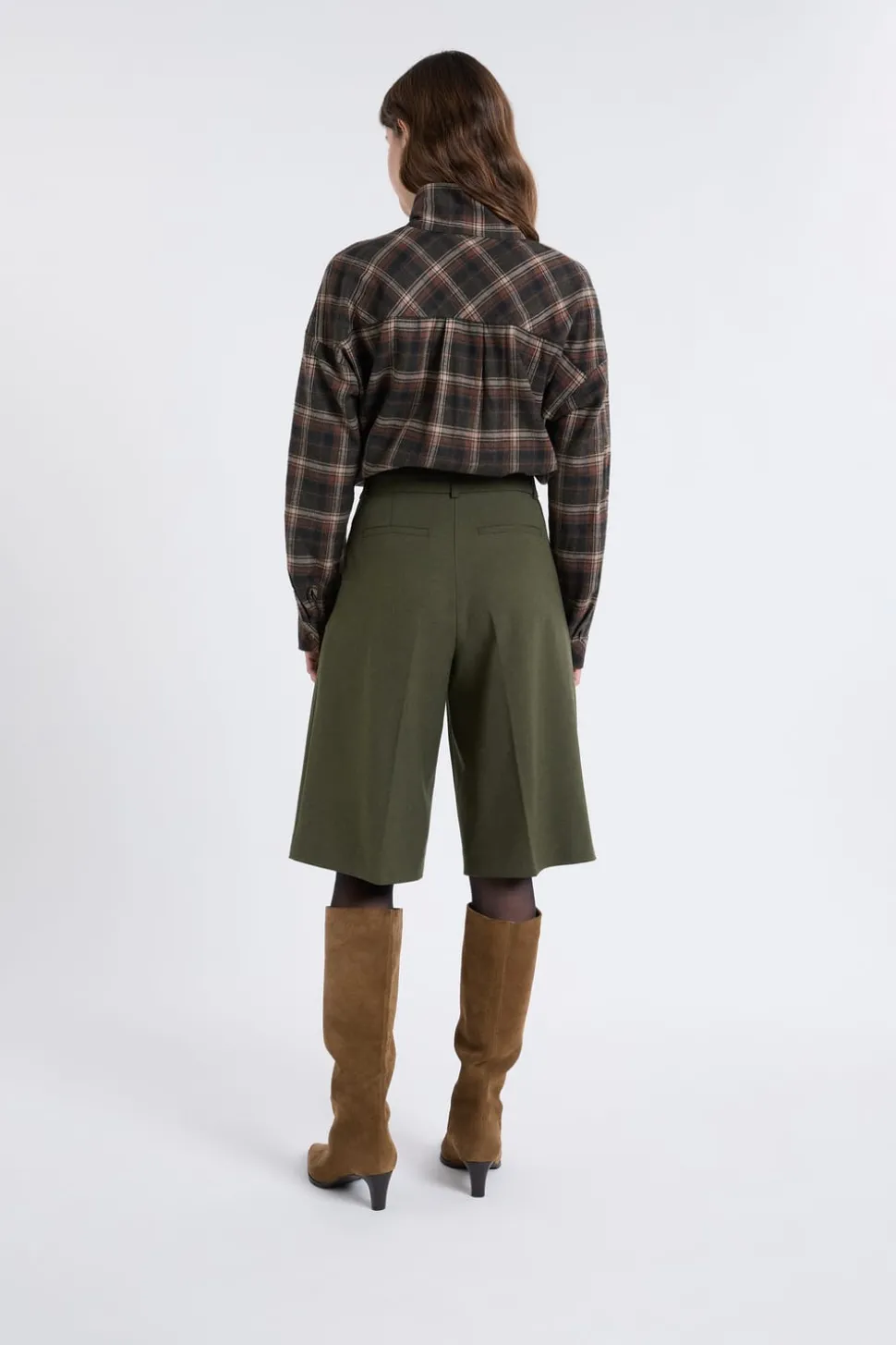 Pantalón corto tipo bermuda