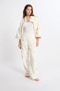 Pantalón de pijama con estampado de corazones efecto polar