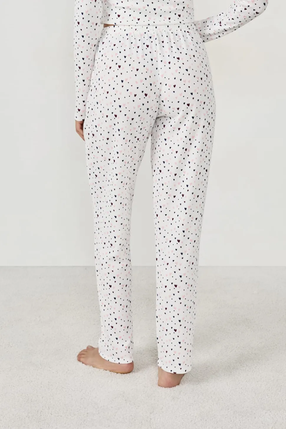 Pantalón de pijama con estampado de corazones