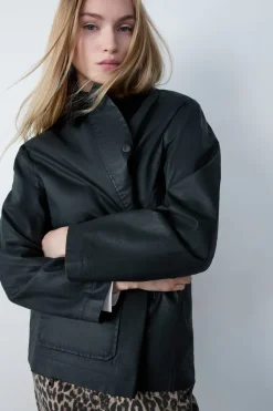 Parka con cuello de pana