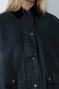 Parka con cuello de pana