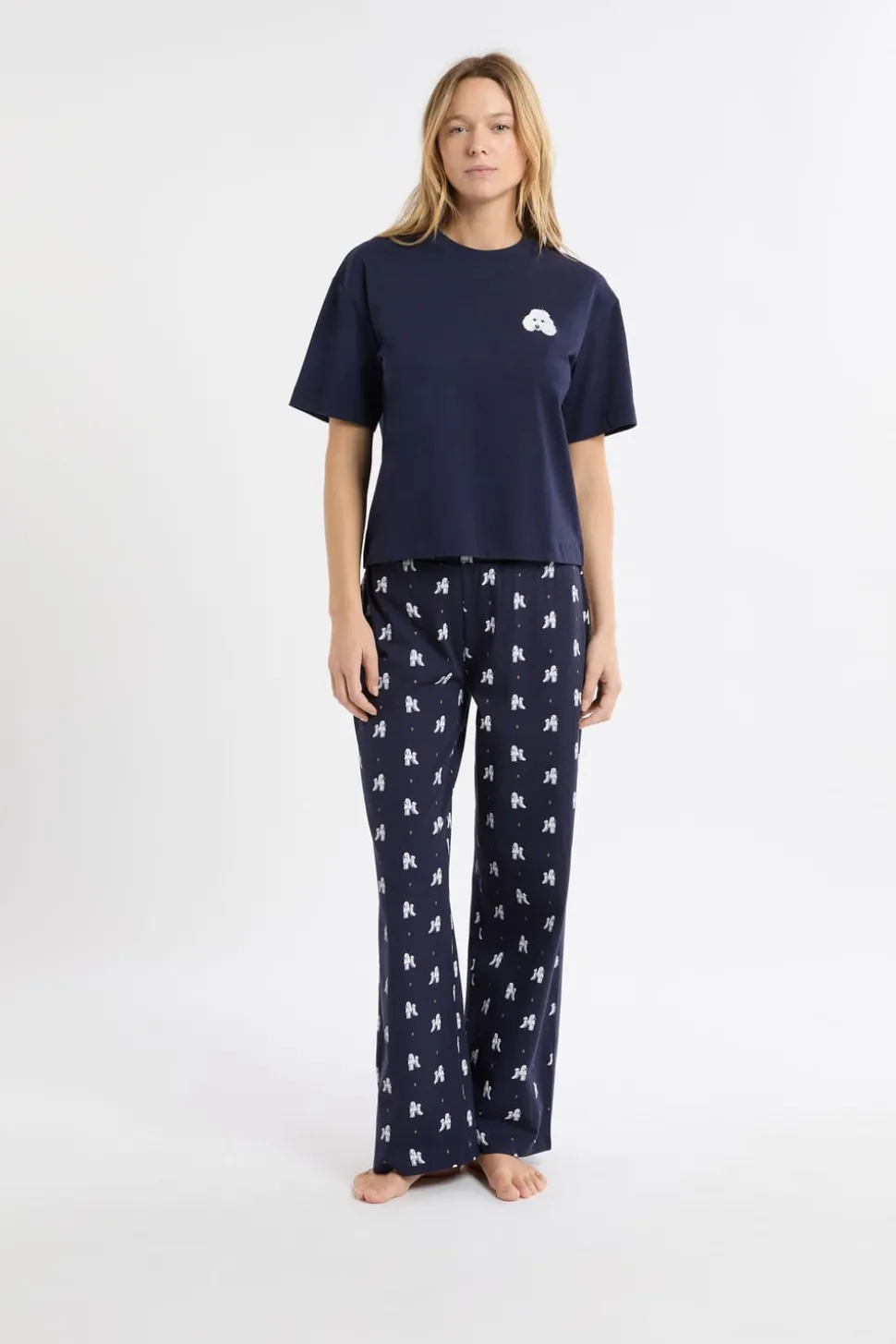 Pijama de dos piezas con estampado de perros