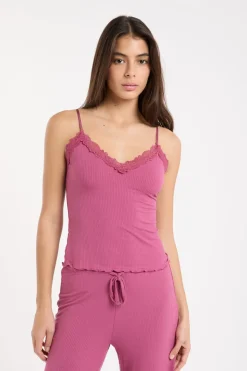 Pijama de dos piezas de punto acanalado con detalles de encaje