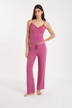 Pijama de dos piezas de punto acanalado con detalles de encaje