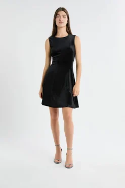 Robe courte en velours