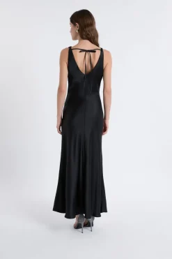 Robe longue satinée