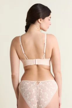 Soutien-gorge N.8 - Le triangle sans armatures en dentelle