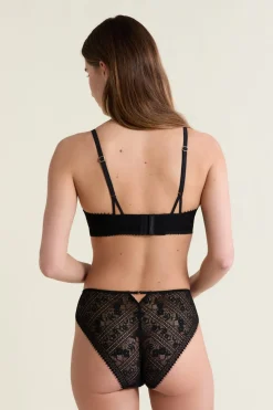 Soutien-gorge N.8 - Le triangle sans armatures en dentelle