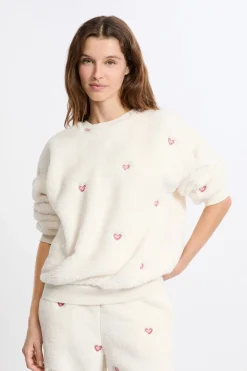 Sudadera con estampado de corazones efecto polar