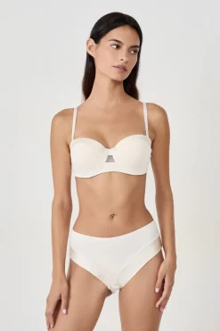 Sujetador bandeau con finas copas y tirantes desmontables