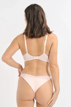 Sujetador clásico con bordado