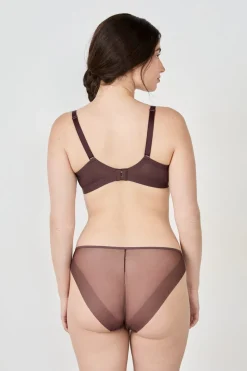 Sujetador con copas finas