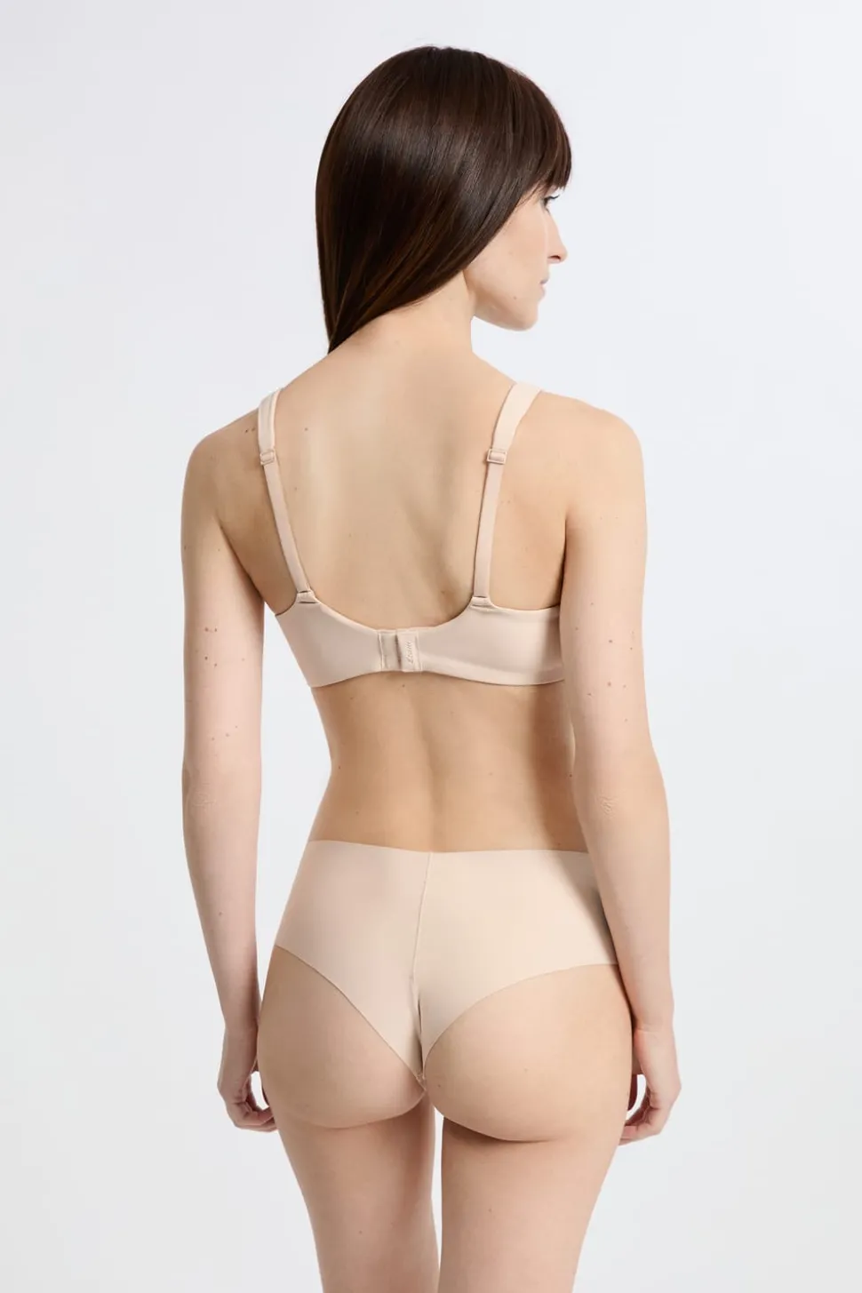 Sujetador con copas finas sin aros post-mastectomía