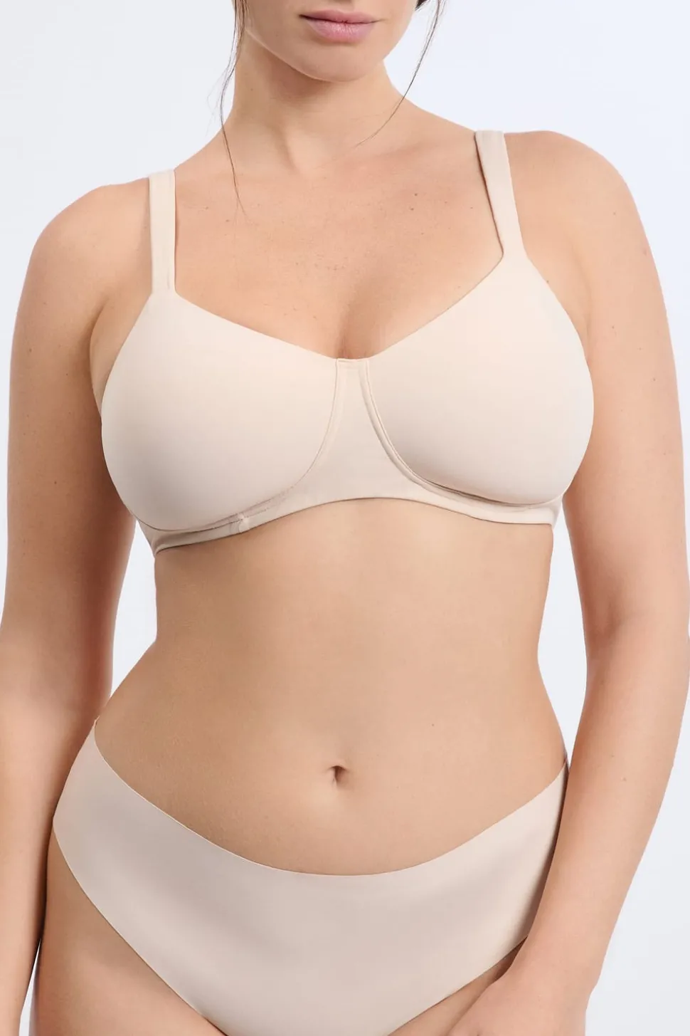 Sujetador con copas finas sin aros post-mastectomía