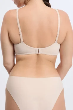 Sujetador con copas finas sin aros post-mastectomía