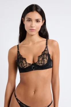 Sujetador con copas finas de encaje