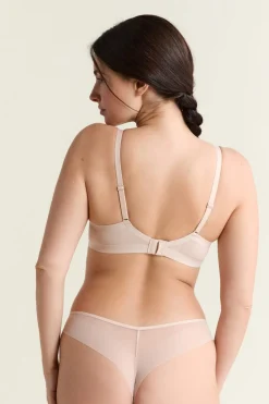 Sujetador de copas finas