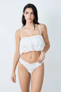 Sujetador de encaje con tirantes removibles