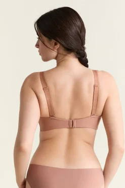 Sujetador sin aros de copas finas de microfibra