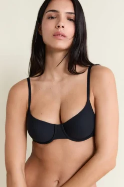 Sujetador sin relleno de microfibra