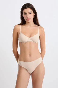 Sujetador sin relleno de microfibra