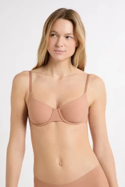 Sujetador sin relleno de microfibra