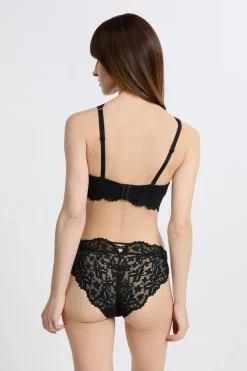 Sujetador triangular sin aros post-mastectomía