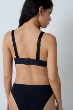 Sujetador triangular sin aros