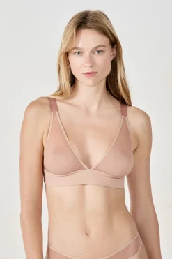 Sujetador triángulo sin aros de tul