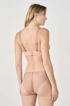 Sujetador triángulo sin aros de tul