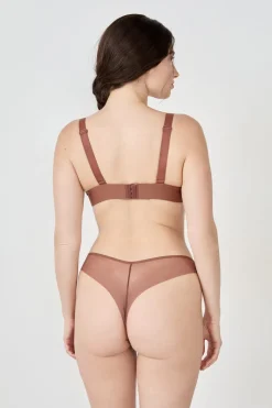 Sujetador triángulo sin aros de tul