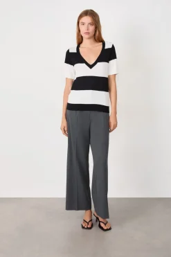 Suéter cuello en V manga corta