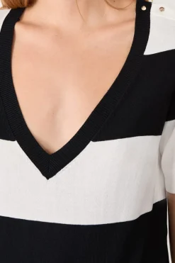 Suéter cuello en V manga corta