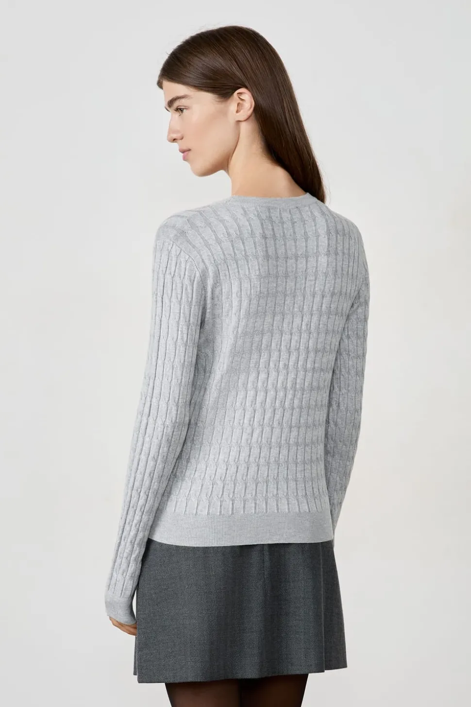 Suéter cuello redondo