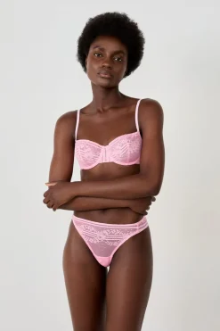 Tanga de encaje