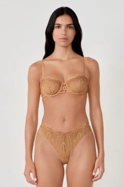 Tanga de encaje