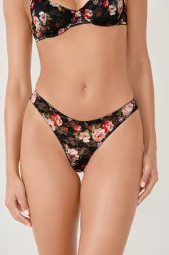 Tanga de encaje con estampado floral