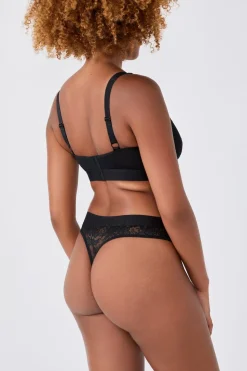 Tanga de encaje Etam x Lemonade Dolls