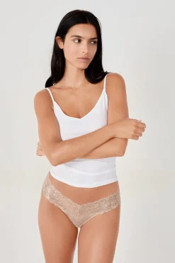 Tanga de encaje tejido brillante