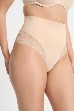 Tanga de talle alto moldeador con detalles de encaje - Sujeción media
