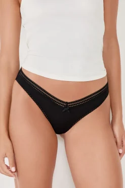 Tanga en V de microfibra y encaje