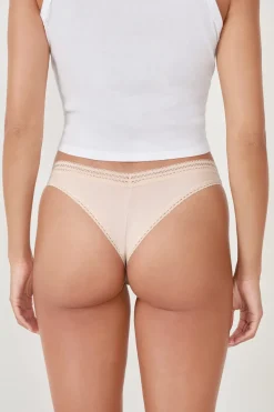 Tanga en V de microfibra y encaje