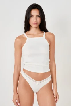 Tanga en V de microfibra y encaje