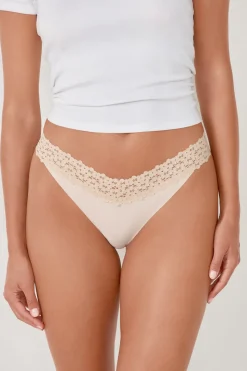 Tanga en V de microfibra y encaje