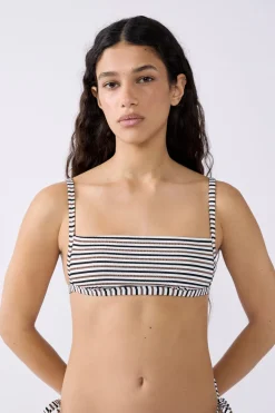 Top bikini a rayas con lazada